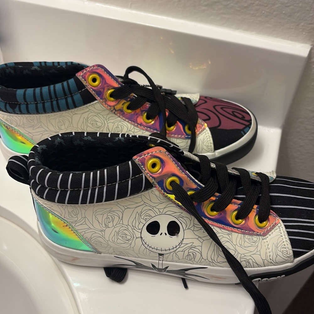 THE NIGHTMARE BEFORE CHRISTMAS SNEAKERS
